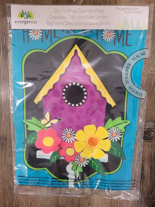 Garden Flag Daisy Birdhouse